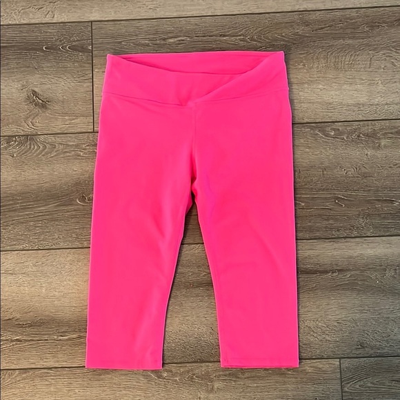 Fabletics hot pink crop leggings size small - Picture 1 of 2